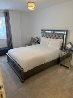 Brand new Three bedroom Luxury apartment in Harrow - Hatch End - 9