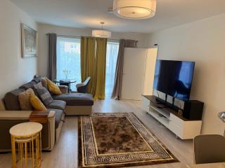 Brand new Three bedroom Luxury apartment in Harrow - Hatch End - 4