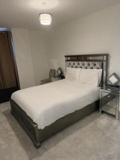 Brand new Three bedroom Luxury apartment in Harrow - Hatch End - 2