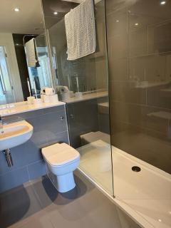 High spec 2 bed apartment on heritage coast - Southerndown - 4