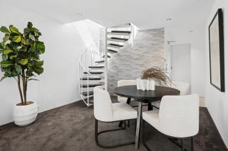 Scenic Private Exclusive Waterfront View at Mosman - 4