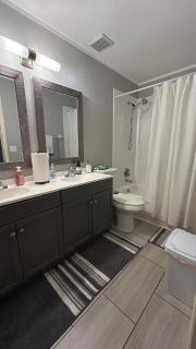 Cozy Comfort Guest Room - Brandon - 8