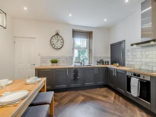 Grosvenor House - Alnwick - 2