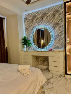 Chic Chamber 1BHK Bahria Living Self Check-in - Rawalpindi - 5