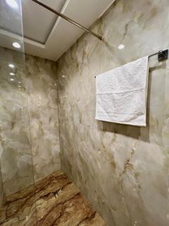 Chic Chamber 1BHK Bahria Living Self Check-in - Rawalpindi - 4