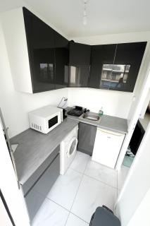 STUDIO 4 COUCHAGES - À 12 min de la plage à pied - Wifi inclus - parking et linge en option - Antibes - 3