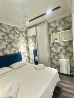 Stylish Apartment near Old Boulevard & Dolphinarium - Batumi - 3