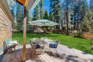 Casual and Cute Cabin Near the Lake - 7