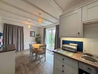 Pass the Keys Gorgeous 3 BR Cottage with Outstanding Sea Views - Isle of Whithorn - 5