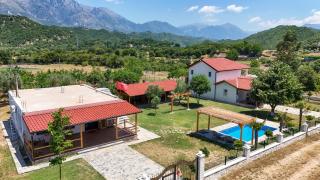 Guest House MICAJ - Himarë - 0