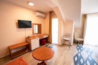 Hotel Holiday-M - Ohrid - 9