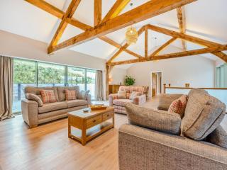 Property 4 - Uk44924 - Wroxall - 0