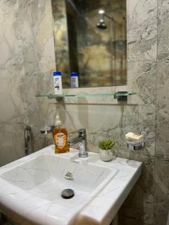 Chic Chamber 2BHK Bahria Living Self Check-in - Rawalpindi - 2