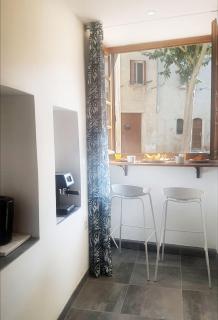 Place DANTON SERIGNAN CENTRE - 8