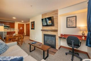 A126 One Bedroom Standard View - Oakland - 7