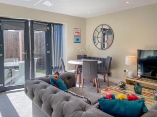 Uk40241- The Bilberry - 8