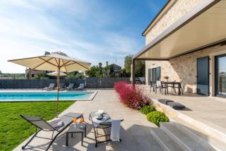 Villa Daniela für 6 Personen in Porec, Salzwasserpool, Garten mit Grill - Veleniki - 3