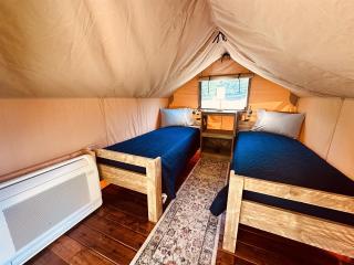 Nature Retreat Cozy tentHVACSpa Bath - Newport - 7