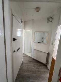 Apartment in Victoria SW1, spacious Thames riverside one bedroom flat - London - 5