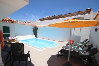 LAS ROSAS by RENTMEDANO Stunning luxury Chocolate Box villa with private heated pool & wifi - El Médano - 0