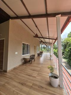 Tropica Retreat by Dazzle Destinations - Private Waterfalls, Private Rooms and Bonfire - Aldūr - 6