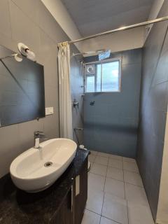 Tropica Retreat by Dazzle Destinations - Private Waterfalls, Private Rooms and Bonfire - Aldūr - 9