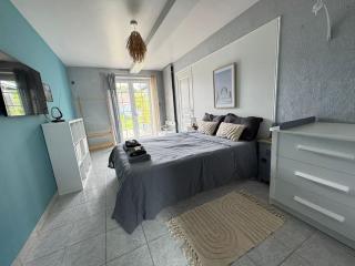 Chambre double dans villa avec piscine salle de bains privée - Roézé-sur-Sarthe - 8