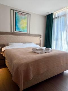 Sun & Style 1BR Apartment - 6