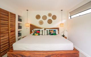 Tropical 4BR Retreat with Private Pool Guest House - 4