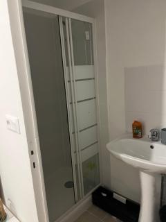 Studio -4 PERSONNES - 6