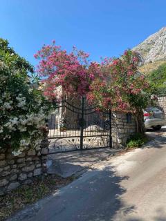 Holiday home Drobnici - Sveti Stefan - 0