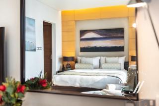 Luxurious Studio Flat with Burj Khalifa Views - 1
