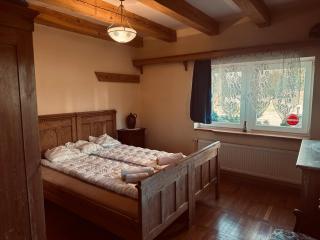 Dworek nad jeziorem z prywatną plażą - Krąg - 4