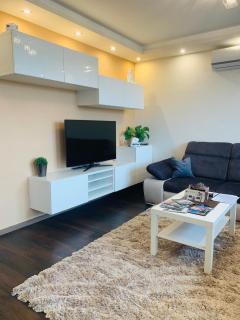 Local-Lux Apartman - Kecskemét - 4