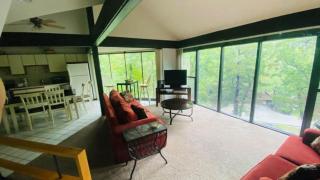Lakefront Treetop Village 3bd3badeckpool-6pp - Four Seasons - 4