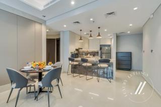 Luxury 2BDR Apartment with Private Balcony - 4