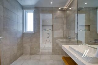 Spacious 3BR Apartment with Sea Views - 6