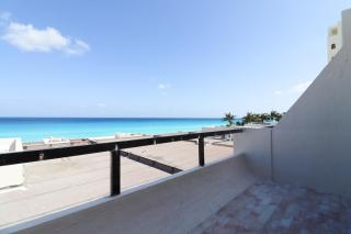 Ocean View, 2 Bedrooms, King Beds Beach access - Cancún - 9