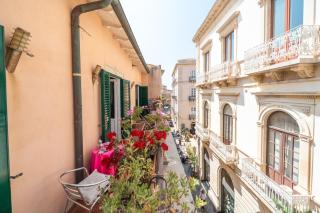 Deco' Home - Ortigia al Duomo whit Terrace - Syracuse - 0