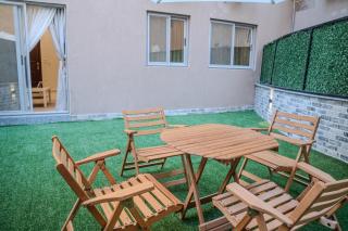 Ground Floor Gem - Patio Lounge - Cairo - 7