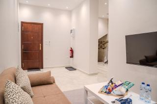 Ground Floor Gem - Patio Lounge - Cairo - 6