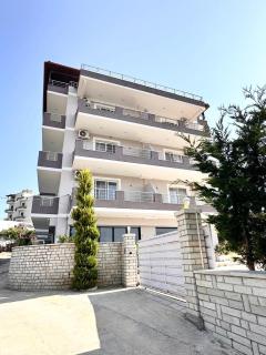 Golden Berden Boutique Apart-Hotel - Çukë - 0
