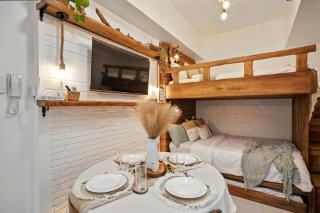 CABIN STUDIO in KL TOWER, Greenbelt, Makati! Max Capacity 6 pax! - Manila - 9
