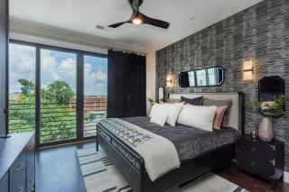 Brand New Elegance Rooftop Views of Nashville - 8