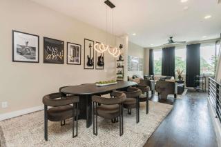 Brand New Elegance Rooftop Views of Nashville - 7