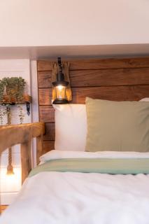 CABIN STUDIO in KL TOWER, Greenbelt, Makati! Max Capacity 6 pax! - Manila - 6