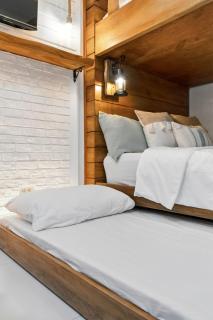 CABIN STUDIO in KL TOWER, Greenbelt, Makati! Max Capacity 6 pax! - Manila - 5