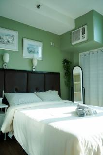 1BR Condo in Makati Linear Tower 1 unit 2023 Pool Gym Near Airport - Manila - 7