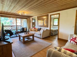 Appartement 3 chambres avec balcon, proche des pistes, parking, WiFi, TV avec Netflix et Amazon. - FR-1-623-79 - Les Gets - 0