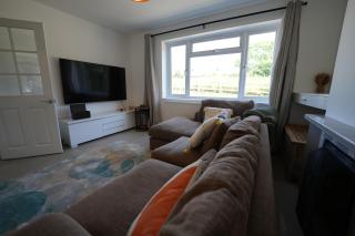 Historic Cliveden Stud - Garden Cottage sleeps 6 - With Hot Tub, Parking, in Taplow - next to Cliveden National Park - Maidenhead - 6